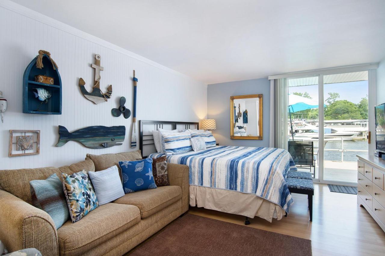 Waterside Suites ソーガタック エクステリア 写真