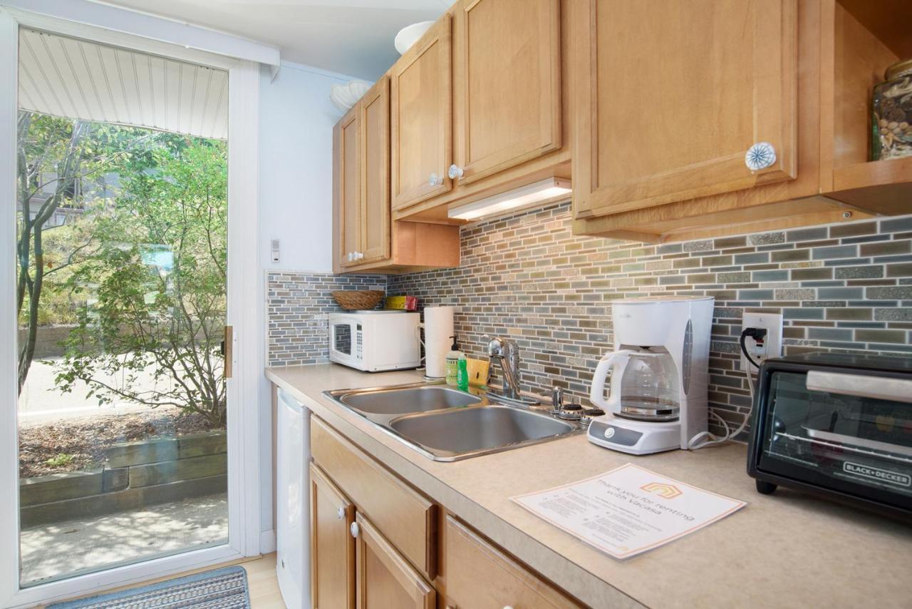 Waterside Suites ソーガタック エクステリア 写真
